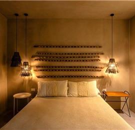 6 bedroom villa with pool and sea views near Noto, Sicily, sleeps 12